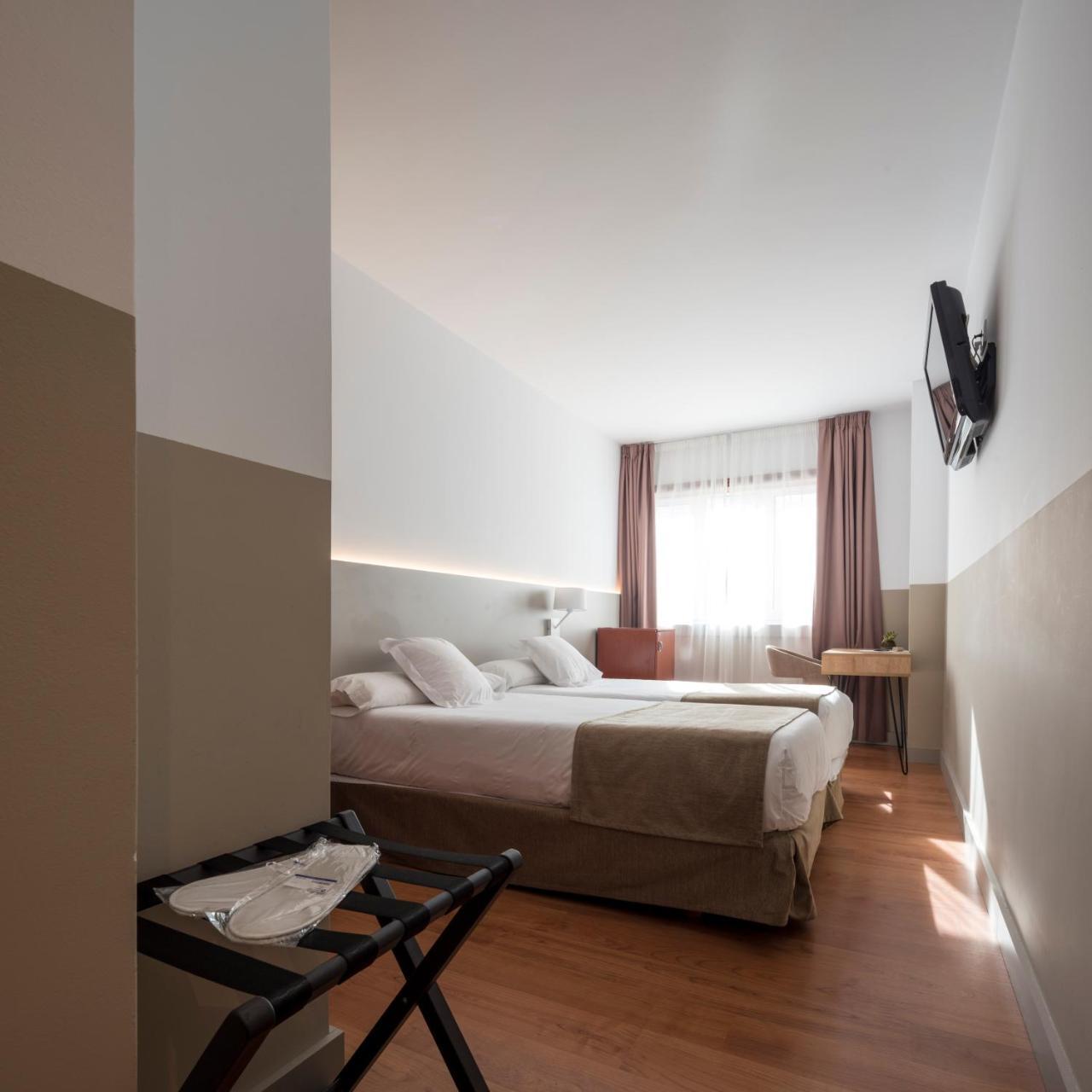 Hotel Airinos 3* 坎加斯德穆拉索 外观 照片