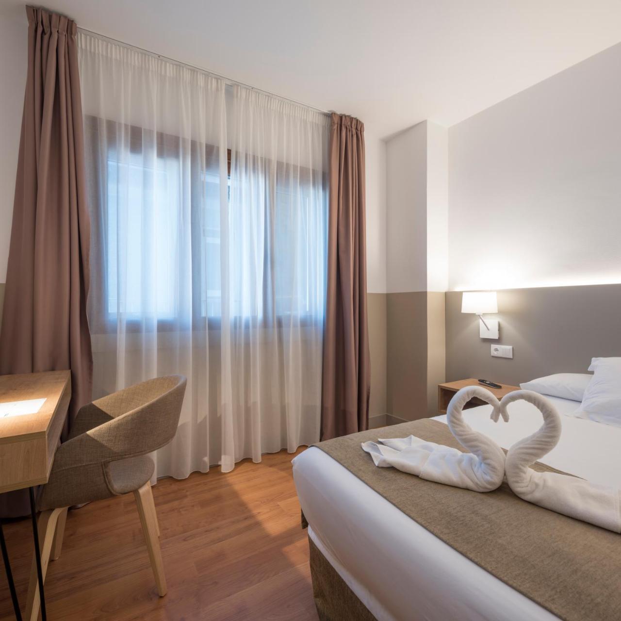 Hotel Airinos 3* 坎加斯德穆拉索 外观 照片