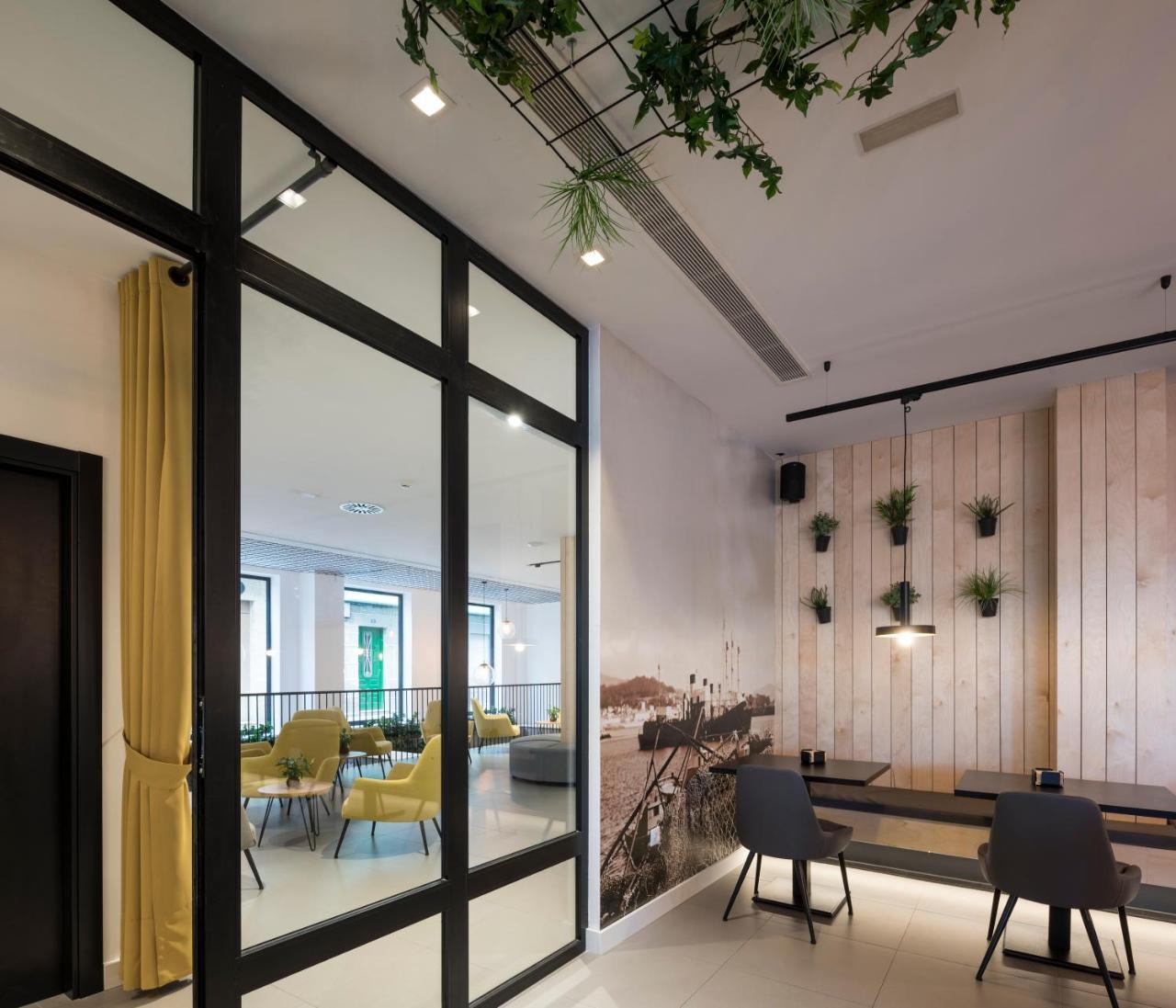 Hotel Airinos 3* 坎加斯德穆拉索 外观 照片
